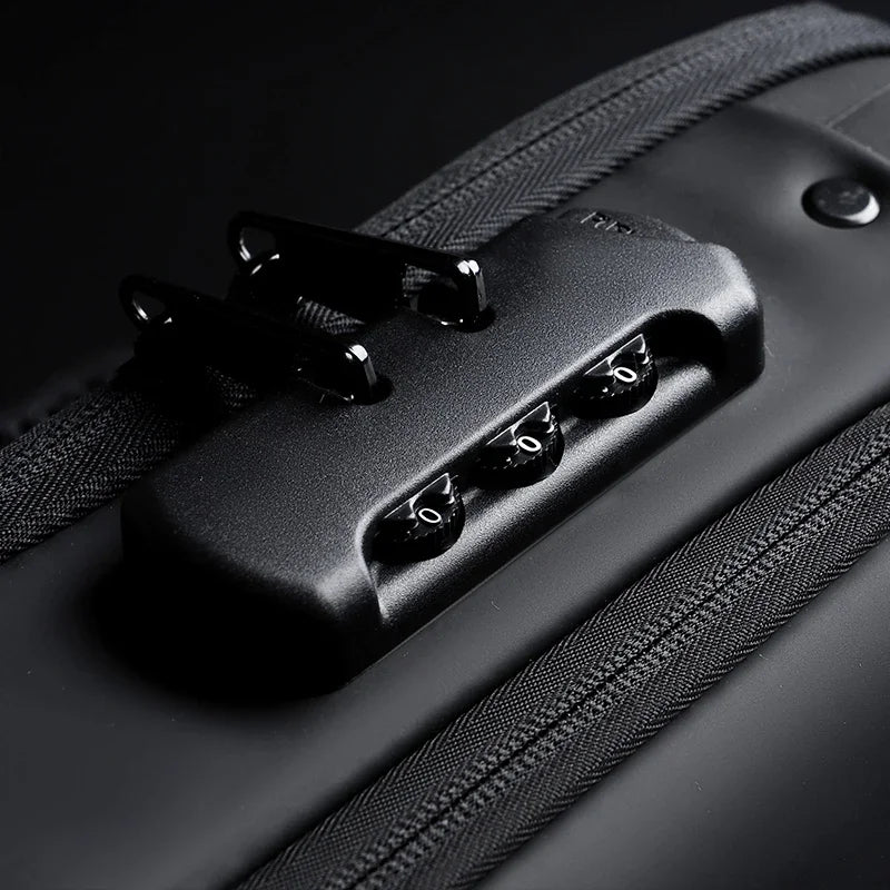 Mochila Anti-Furto com Senha USB Slim Bag
